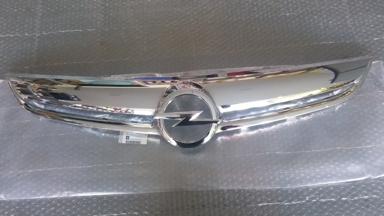 Opel Corsa D Panjur Nikelajı ( Amblem İle ) 2011 -2014