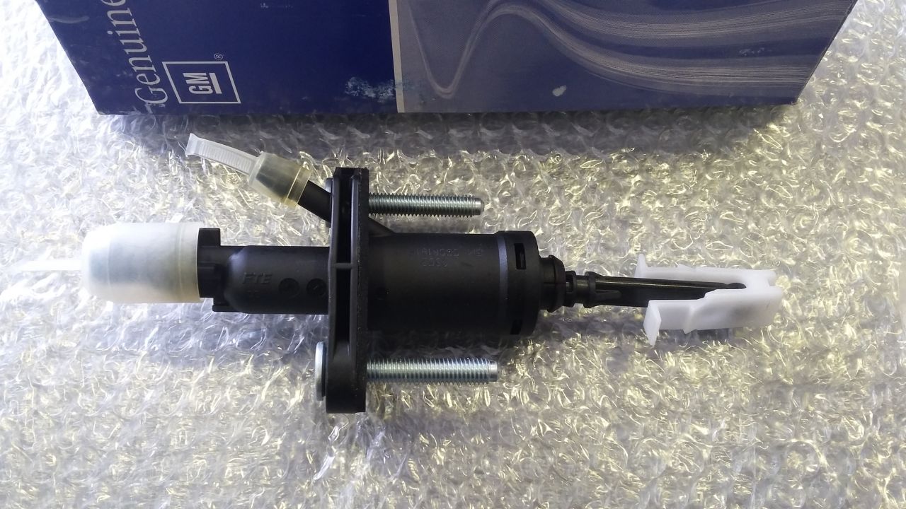 Opel Zafira C Debriyaj Merkezi Üst GM