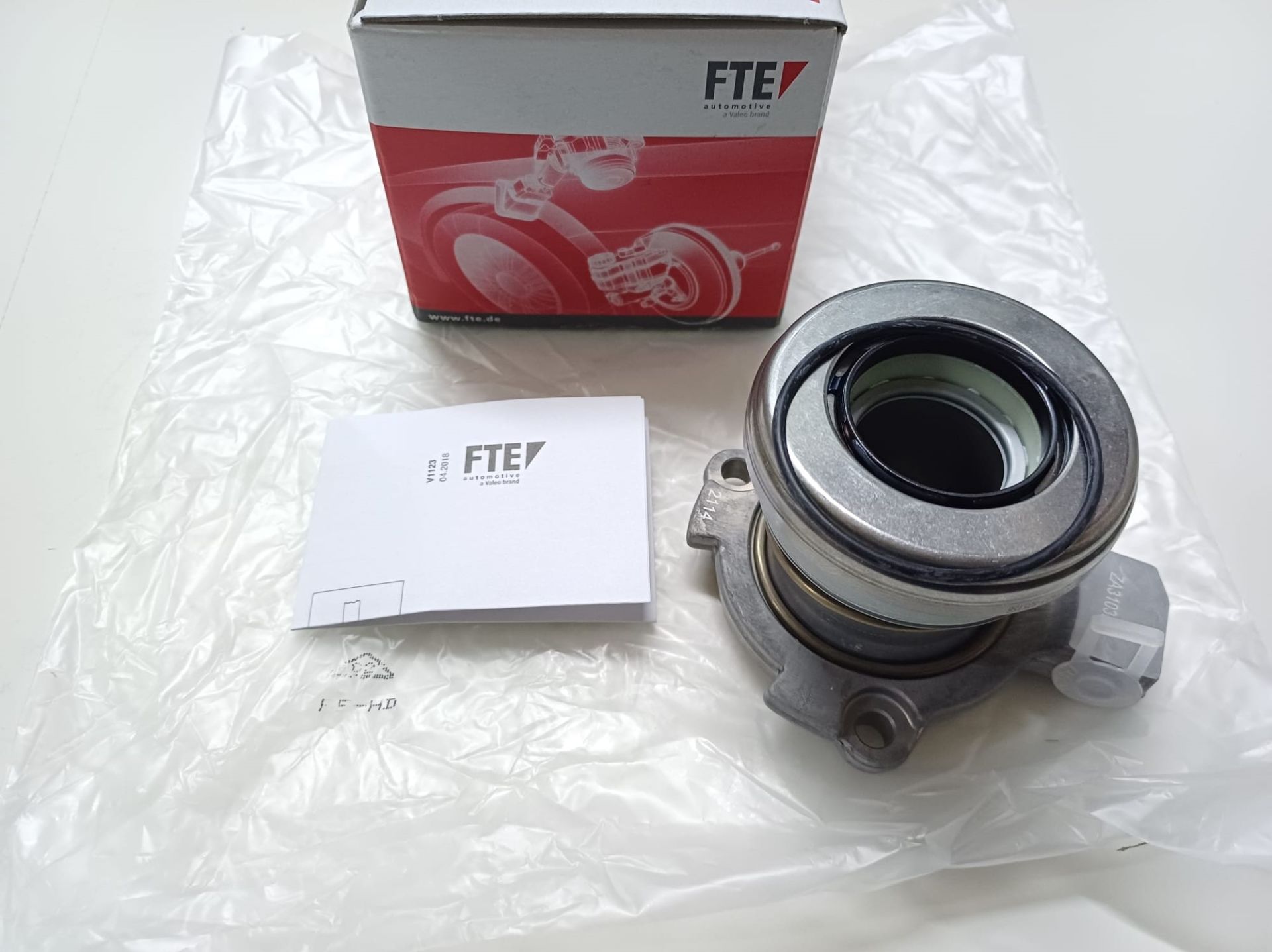 Opel Astra G Debriyaj Bilyası  Alt Merkez  X14XE - Z14XE Motorlar Orjinal