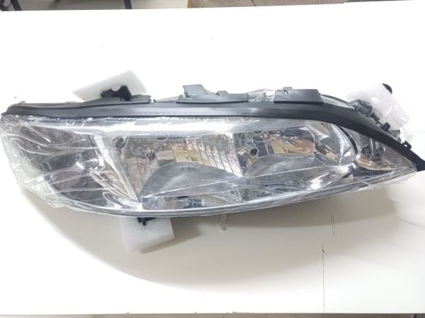 Opel Vectra B Far Lambası Sağ 1999-2001