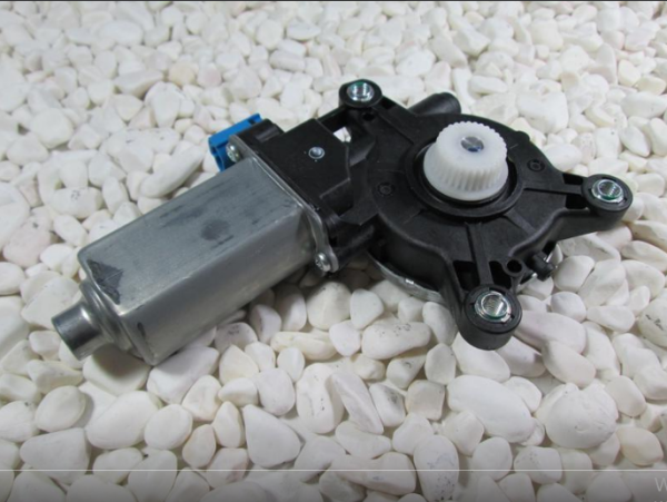 Chevrolet Lacetti Ön Cam Motoru Sol