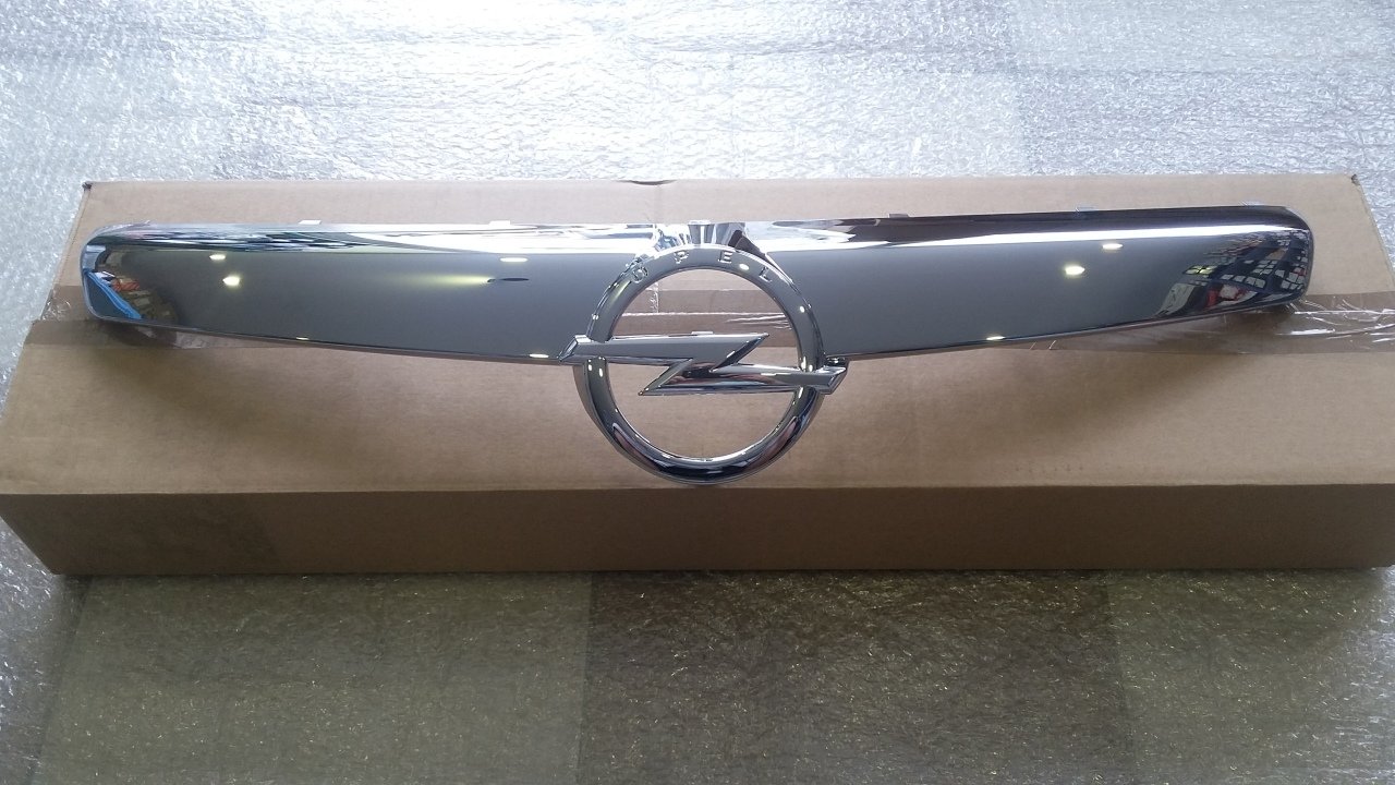 Opel İnsignia Panjur Nikelajı - Kromu 2009-2013 gm