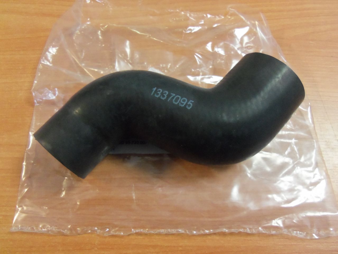 Opel Corsa B Devirdaim ( Su Pompası ) Hortumu