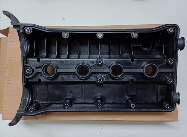 Chevrolet Aveo Motor Üst Külbütör Kapağı 1.4  2009-2011 GM