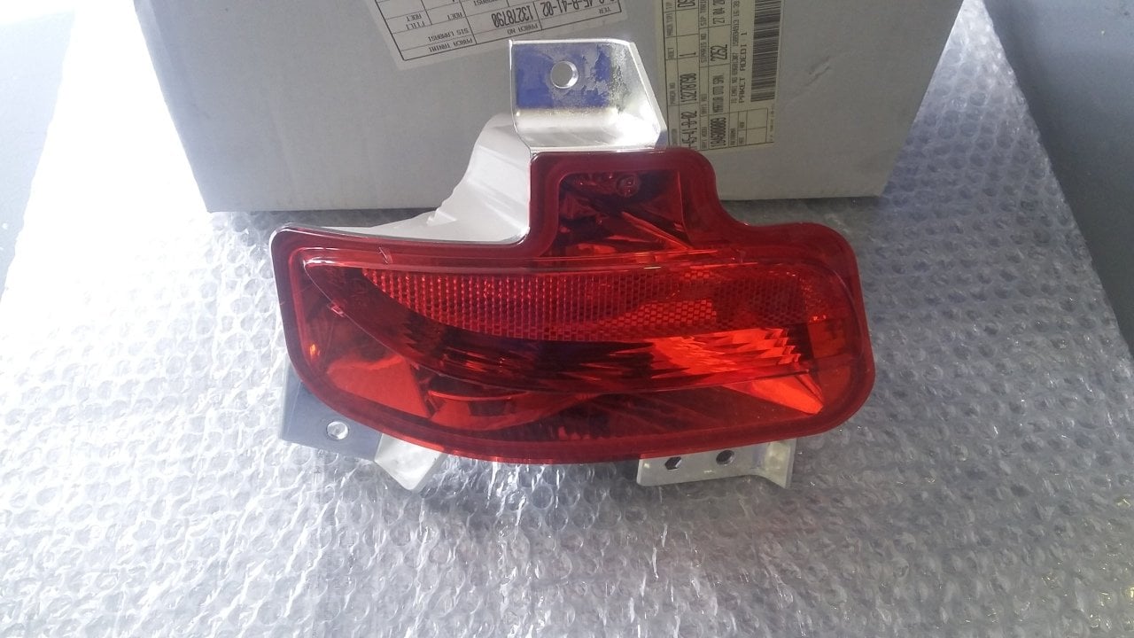 Opel Zafira C Arka Sis Lambası ( Kedi Gözü ) Sol GM