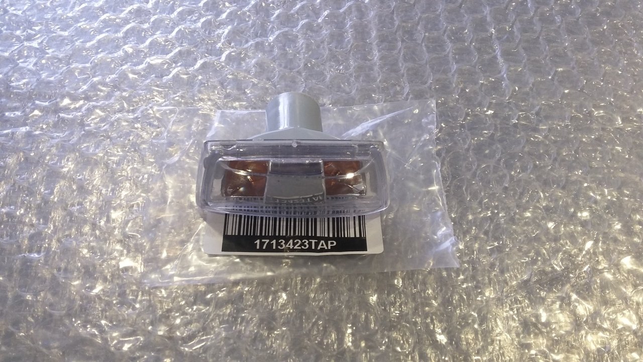 Opel Corsa E Çamurluk Sinyal Lambası Sol 2015 >