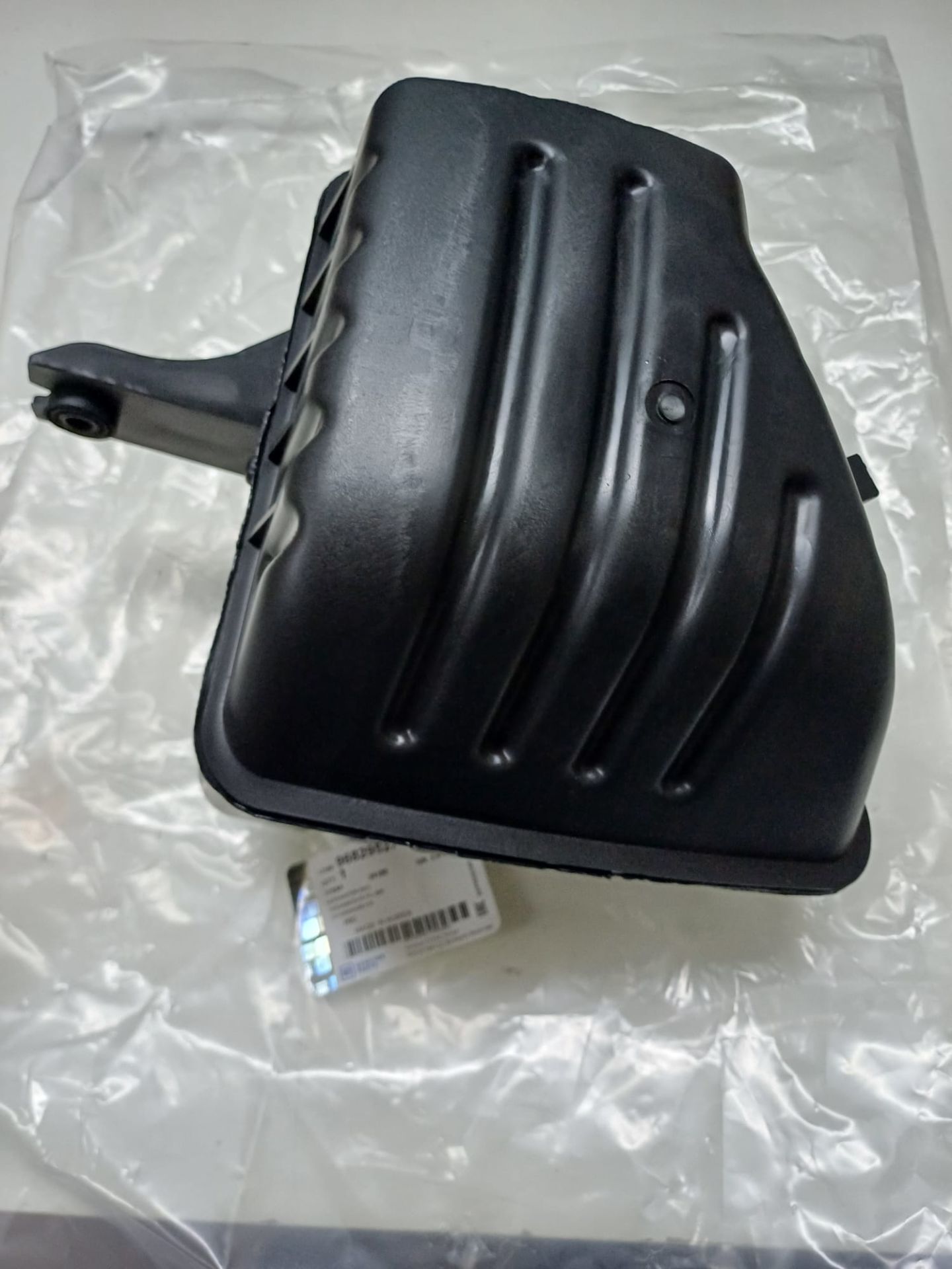 Chevrolet Captiva Hava Tankı Resanatör 2007-2012 GM