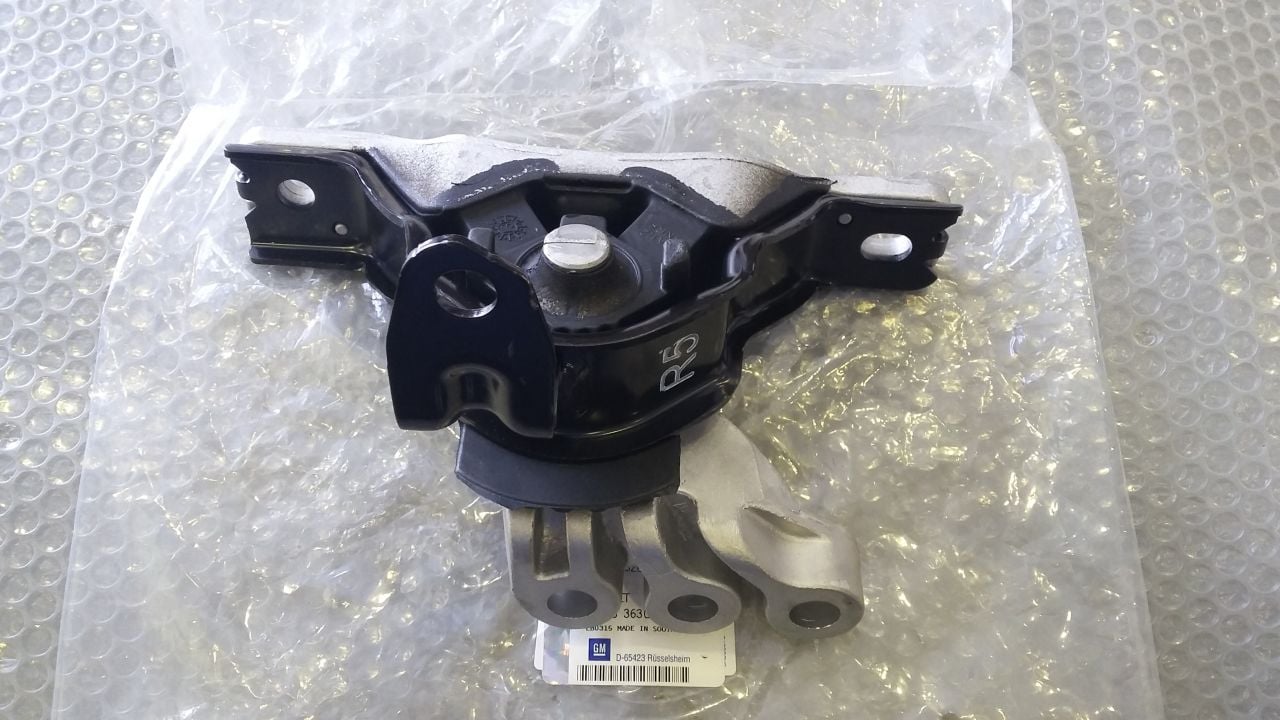 Opel Antara Motor Kulağı Üst Sağ 2.0 Motorlar