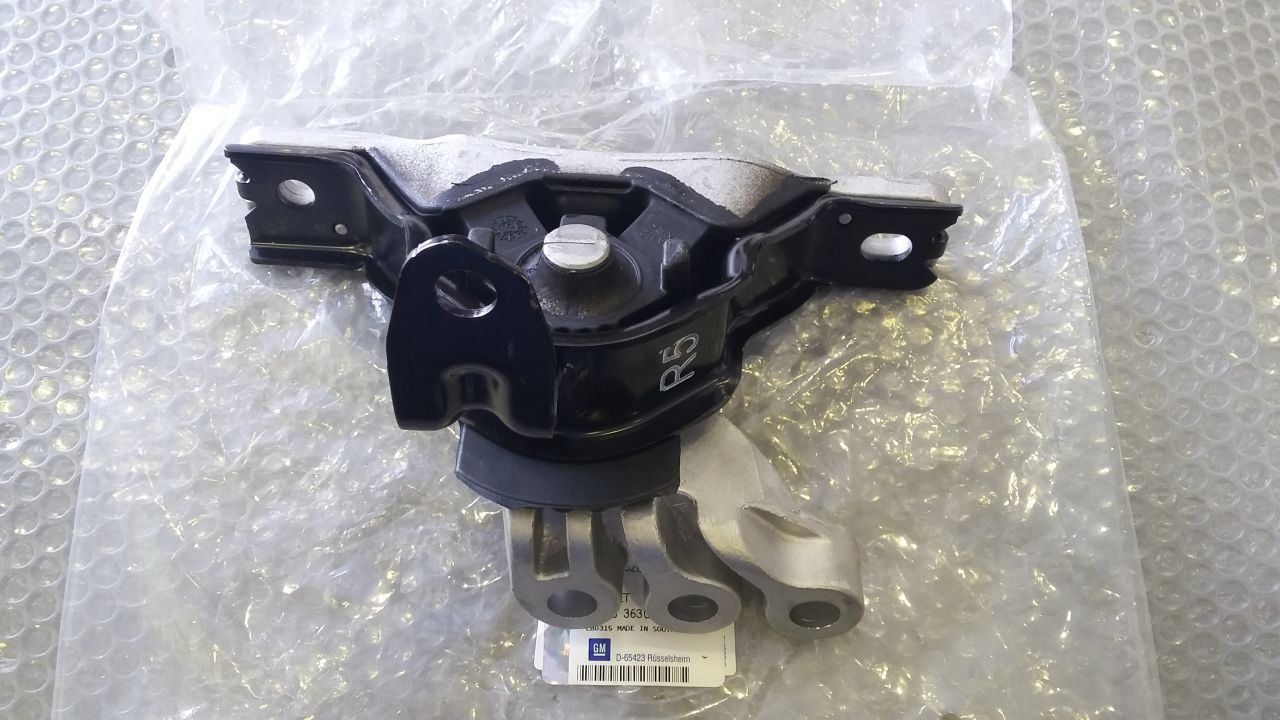 Chevrolet Captiva Motor Kulağı Ön Üst Sağ 2.0 Motorlar