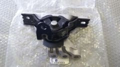 Chevrolet Captiva Motor Kulağı Ön Üst Sağ 2.0 Motorlar