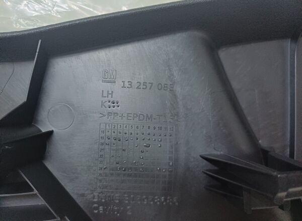 Opel Zafira C Koltuk Yan Plastik Bakalti Sol