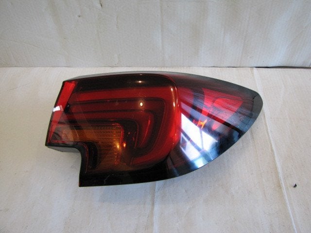 Opel Astra K Stop Lambası Dış HB Sol ( Led Li ) 2016 >