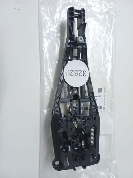 Chevrolet Cruze Dış Kapı Kolu Braketi Yuvası Ön Sol GM