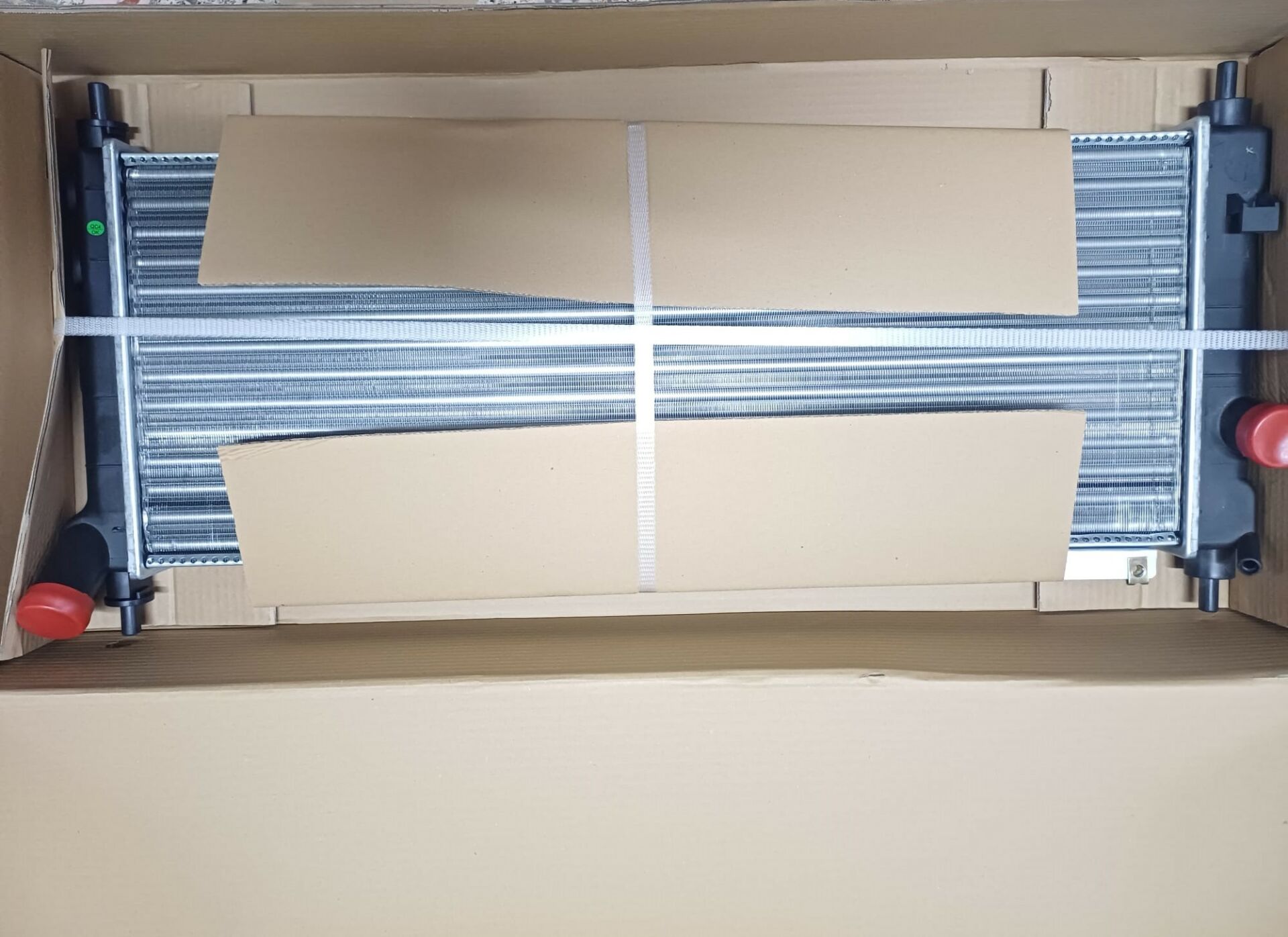 Opel Corsa B Tigra A Radyatör ( Su Radyatörü ) Klimalı Manuel 1.4 - 1.6 Motorlar