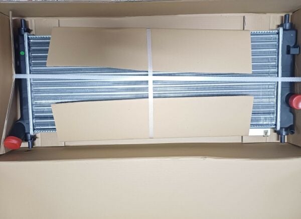 Opel Corsa B Tigra A Radyatör ( Su Radyatörü ) Klimalı Manuel 1.4 - 1.6 Motorlar