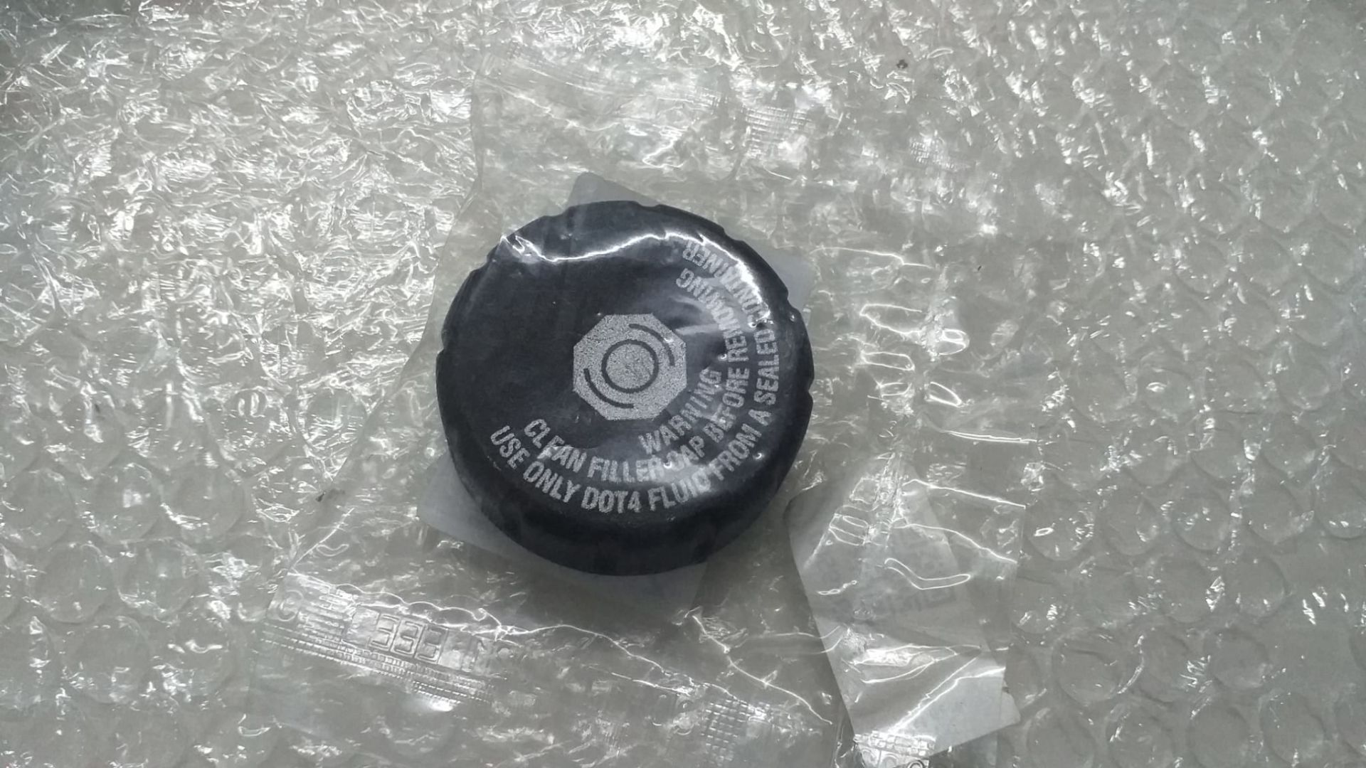 Opel Corsa C Fren Hidrolık Depo Kapağı