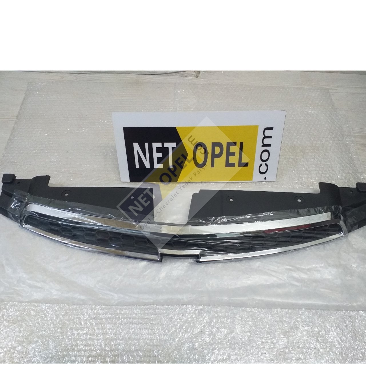 Chevrolet Cruze Panjur Üst ( Nikelajlı )