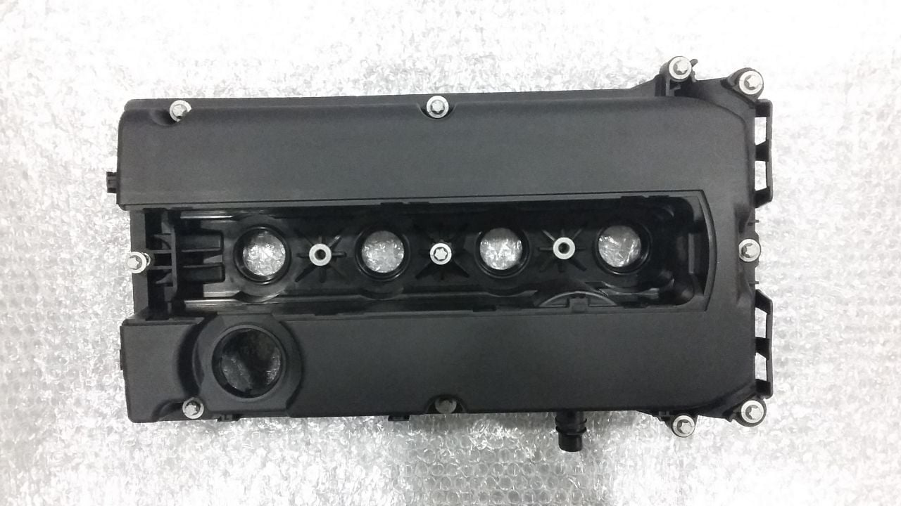 Opel Astra J Motor Üst Kapak Külbütör Kapak 1.6 Motor