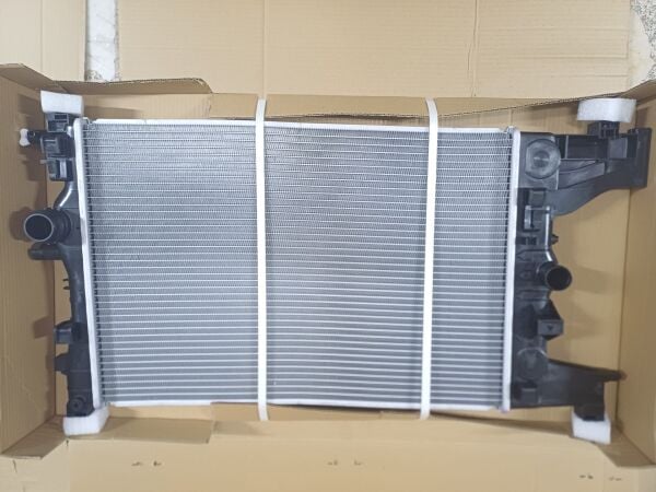 Opel Astra J Radyatör Manuel 1.4-1.6