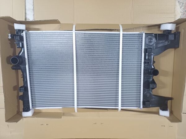 Opel Astra J Radyatör Manuel 1.4-1.6