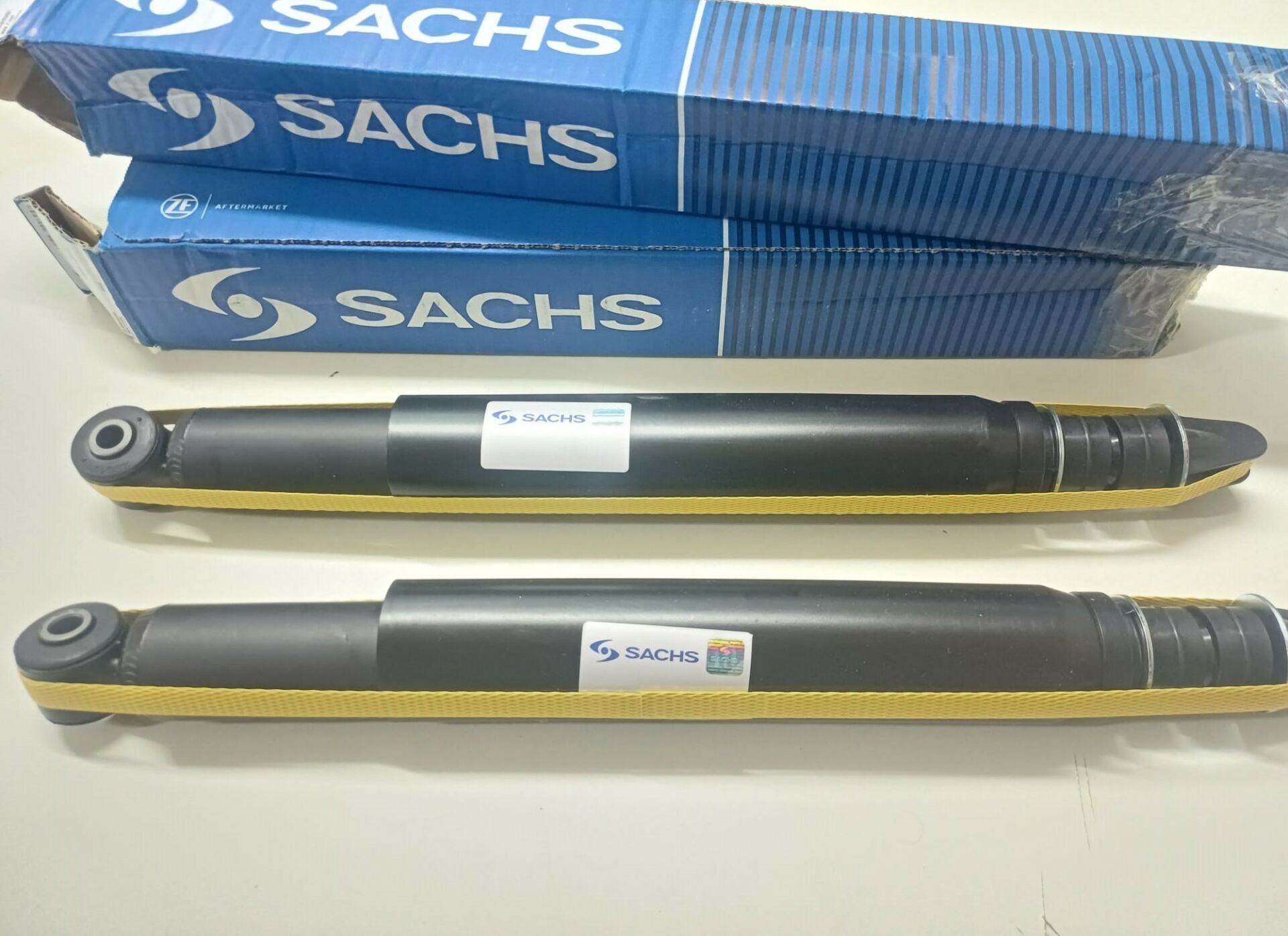 Opel Astra F Amortisör Arka Takım