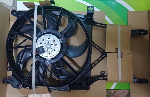 Opel Zafira B Radyatör Fan Motor Komple 1.6 Motor