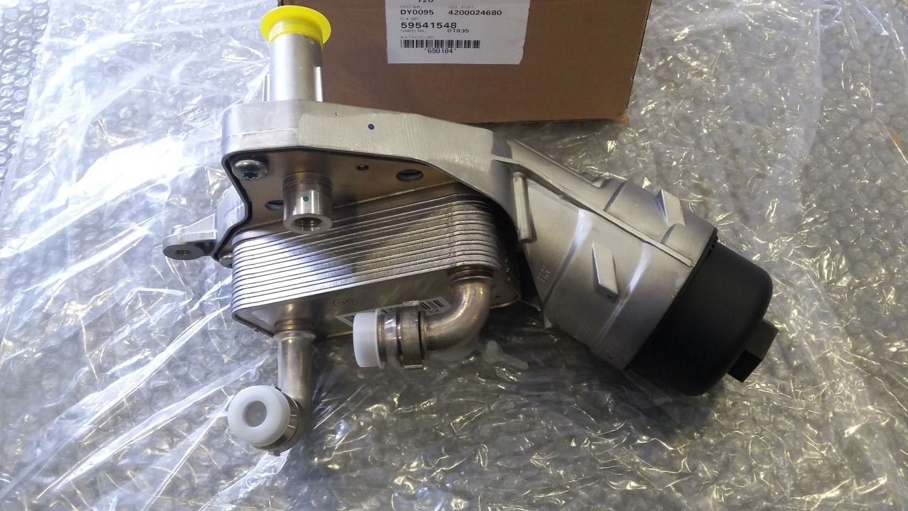 Opel Astra J Yağ Soğutucu 2.0 Dizel Motor GM