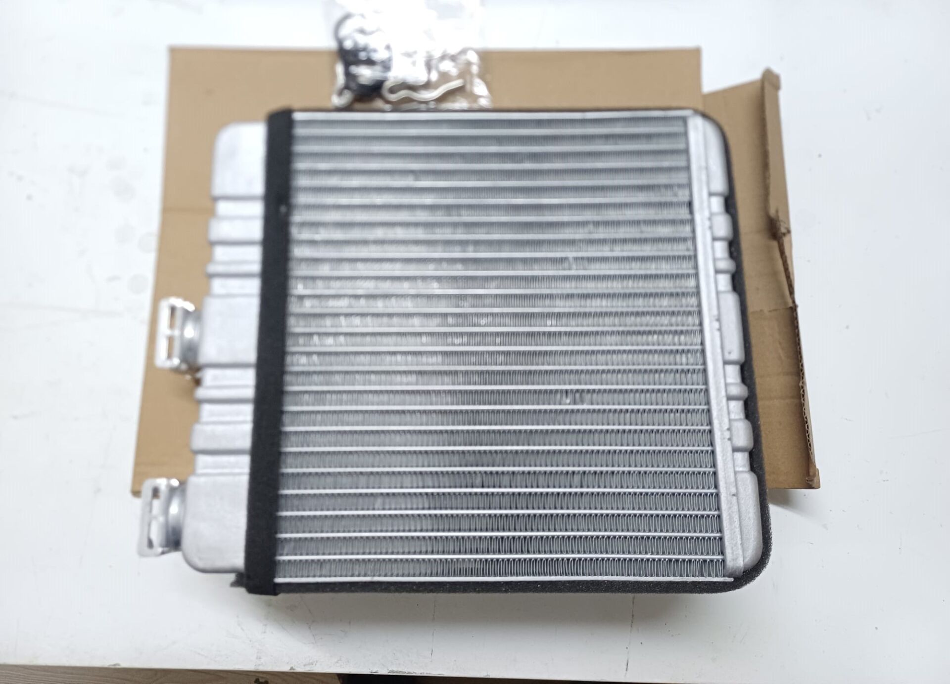 Opel Zafira A Kalorifer Radyatörü Behr Tipi ( Peteği )