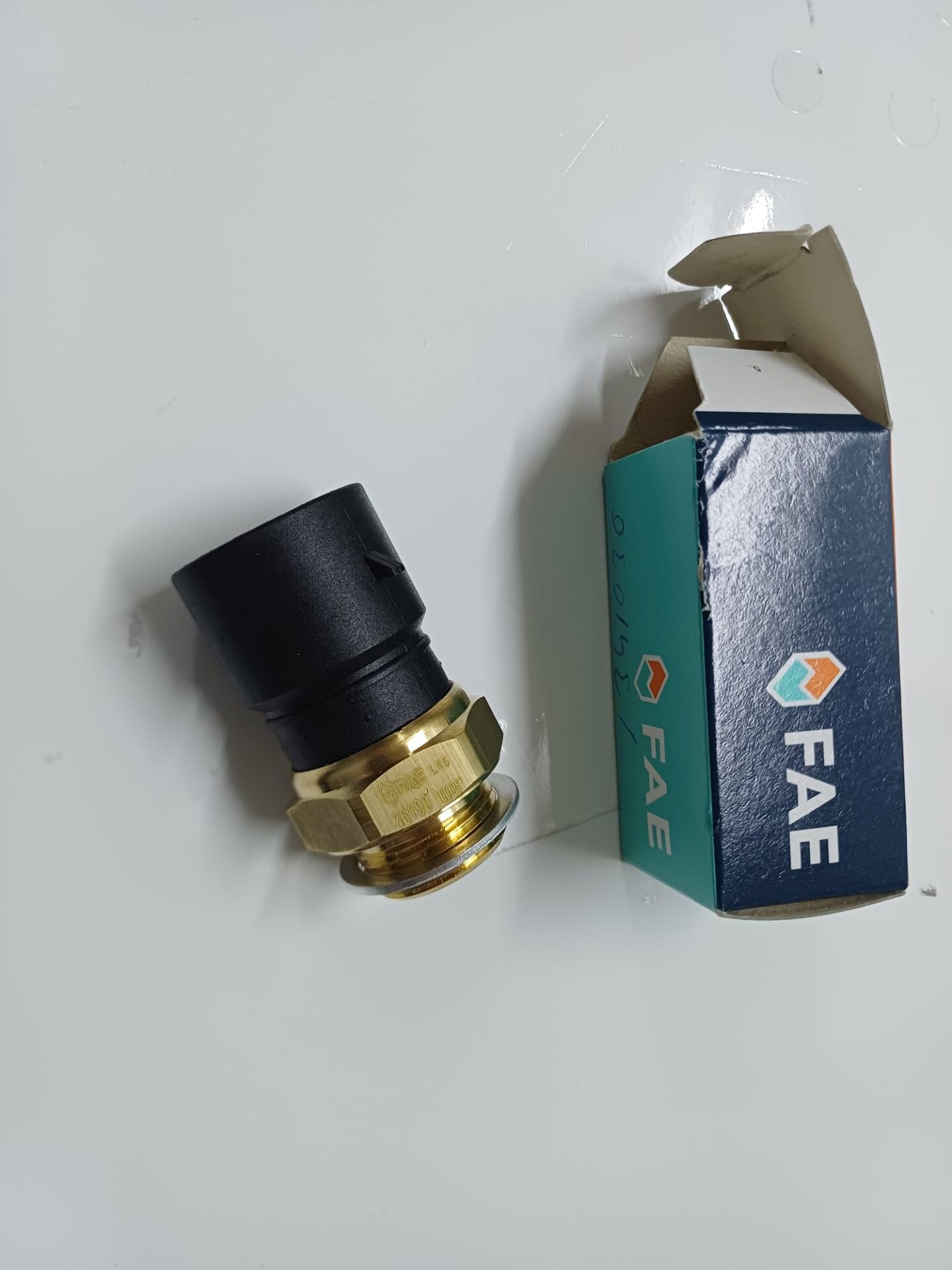 Opel Tigra A Fan Müşürü ( Yuvarlak Soket )