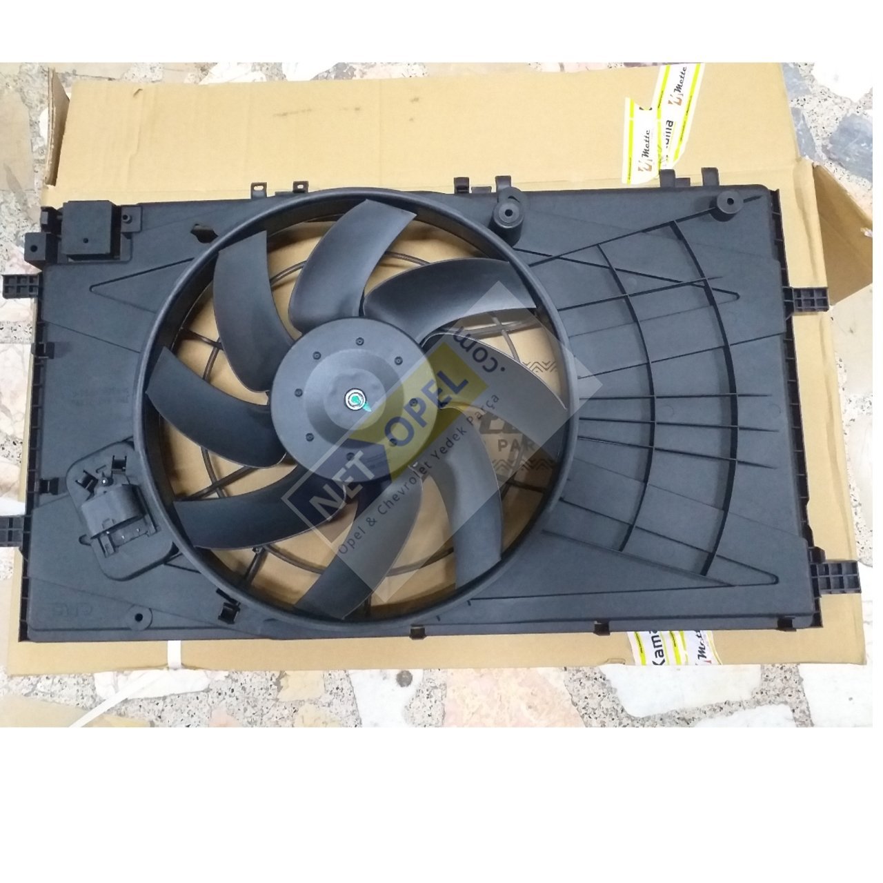 Opel İnsignia Fan Motoru ( Komple )  A16LET Motor