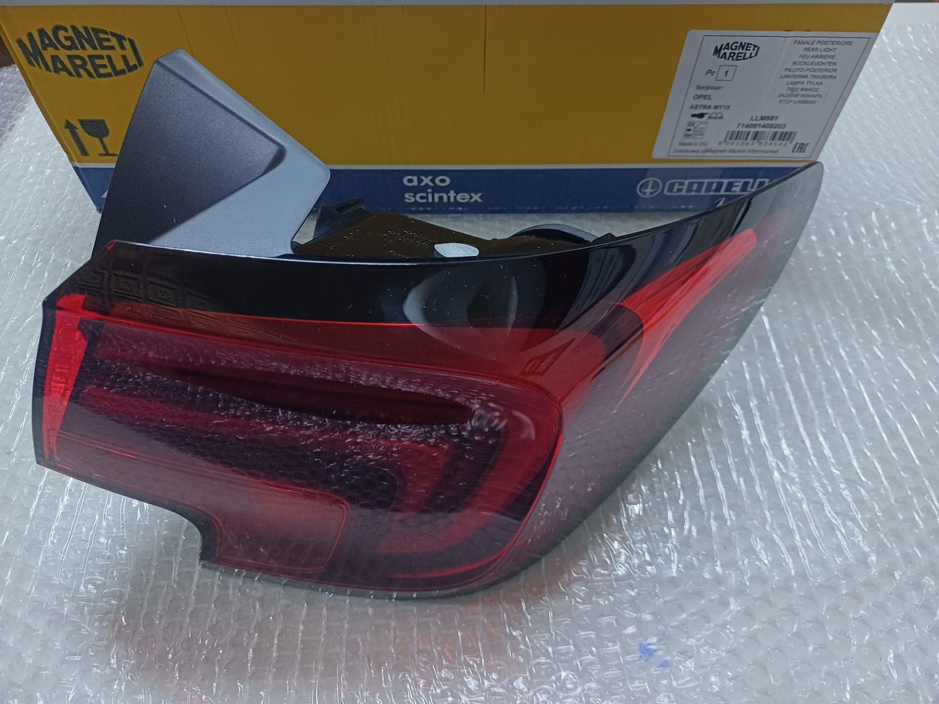 Opel Astra K Stop Lambası Dış HB Sağ ( Led Li ) Orjinal