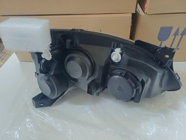 Opel Corsa C Far Lambası Sol